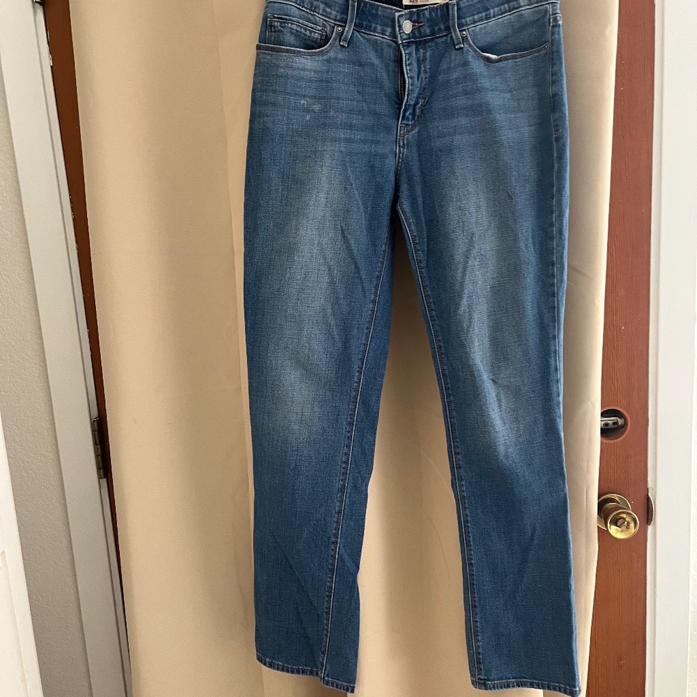 Levi 525 Perfect Waist Straigh size 10